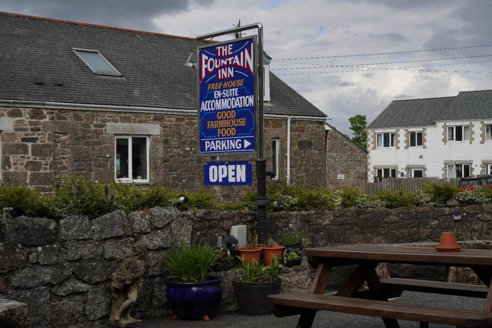 Madron The Fountain Inn מראה חיצוני תמונה